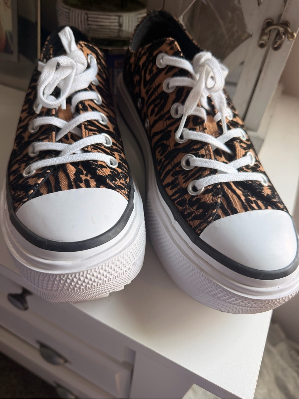 Women's Converse Leopard Print Platform Sneakers - White Laces - Picture 2 of 5